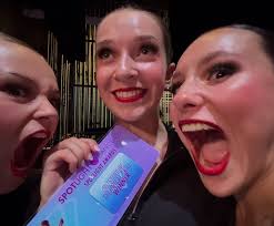 dance, dogs, and dump! 1. cutest coffee date ☕️ 2. the spiciest girls 3.  awooo! 4. my girlies 5. the good ole days 6. my people! 7. winner winner  chicken dinner 🥇