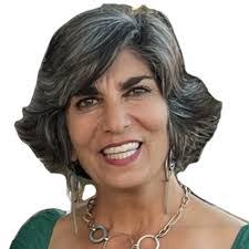 Lisa Eleazarian's Instagram, Twitter & Facebook