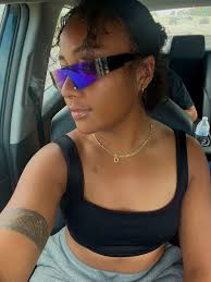 Olivia Muriel, Defender