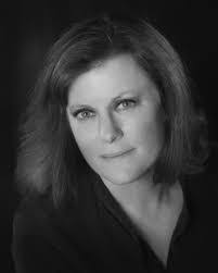 Diane Hays's Instagram, Twitter & Facebook