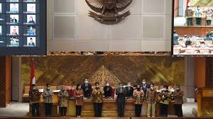 أبو علي، الحسن بن الحسن بن الهيثم, parsi: Warganet Serukan Blokir Twitter Dan Ig Dpr Ri Karena Uu Cipta Kerja Sah Suara Batam