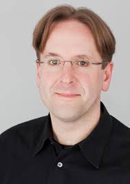 Victor Petersen Official