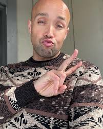 sending you all light, love, and gratitude.✨🤎🙏🏽 … also pausing to  remember + honor the indigenous people of this country who's lives and  culture were so radically and negatively impacted centuries ago.