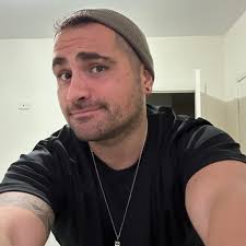 Support Worker Available ** Hi, I'm Adrian, a 43 year-old active individual  with a passion for helping others. I have worked alongside nursing staff as  a protective service officer for 5 years