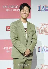 5일 주요 포털 사이트에는 도경완의 이름이 실시간 검색어에 오르내렸다. ìž¥ìœ¤ì • ë„ê²½ì™„ ìŠˆëŒ í•˜ì°¨ ìœ íŠœë¸Œ ê°œì„¤ ì˜ˆê³  ì „ë¬¸ ì¤'ì•™ì¼ë³´