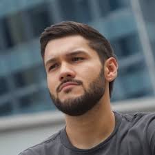 Emma Corral (@emma_c0rral)