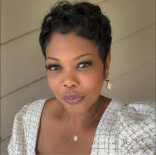 Brenda Crossley's Instagram, Twitter & Facebook