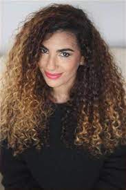 Epingle Sur Coiffure Longue Frisee