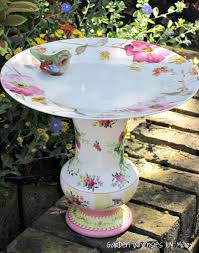 Bird Bath And Feeder Table Gardenwhimsiesbymary Garden Whimsy Bird Bath Glass Garden Art