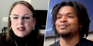 Grandmother, Stranger She Accidentally Texted to Spend 7th Thanksgiving  Together