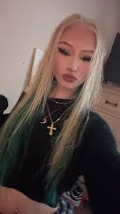 Juliette Stafford's Instagram, Twitter & Facebook