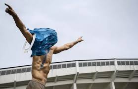 ¿qué es el cementerio para un gitano? Muere Gitano Queman La Estatua Y Una Casa De Ibrahimovic Por Su Traicion Al Malmo