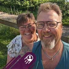 Emelie Svensson fyller 23 år och uppvaktades med en kartong ägg. Det visade  sig vara en födelsedagspresent som är värd sin vikt i guld.