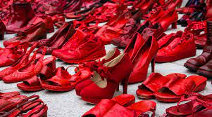 Ad aprire le iniziative, proprio giovedì 25 novembre alle ore 17, sarà l'inaugurazione di una nuova panchina rossa nella frazione … Simboli Contro La Violenza Sulle Donne Non Solo Le Scarpe Anche Le Panchine Si Tingono Di Rosso Ohga