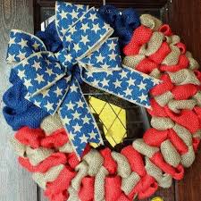 Americana patriotic ribbons all the freedom you need to choose the right accent for your patriotic americana decor! Patriotic Decorations How To Make A Burlap Wreath