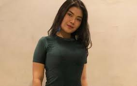 Jangan korbankan kesehatan anda hanya demi penampilan. Rosa Meldianti Sering Pakai Baju Ketat Kakak Dewi Persik Dicibir Netter