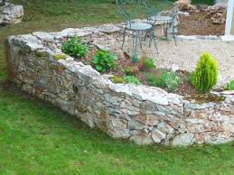 Murets En Pierres Seches Dry Stone Wall Jardin Muret En Pierre Pierre Seche Et Mur Pierre Seche