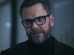 How Joel McHale Brought His 'God-Given Talent' for Playing Assholes to 'The  Bear' Season 3