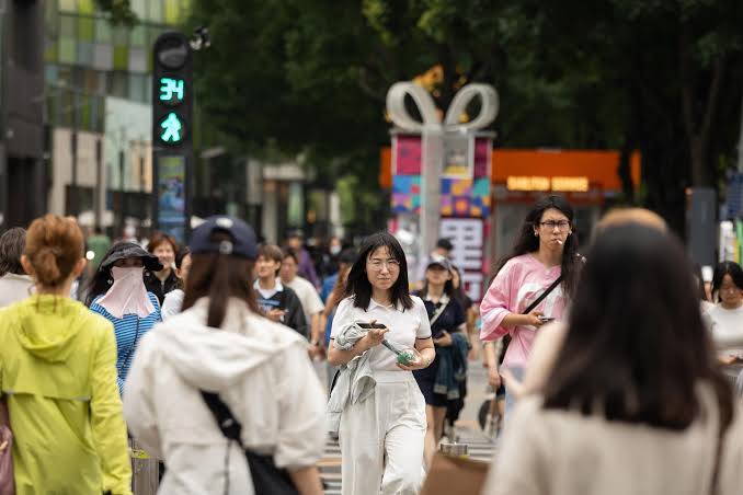 Chinese economy stalls as spending, investment drop to Covid-era levels -  The Business Times