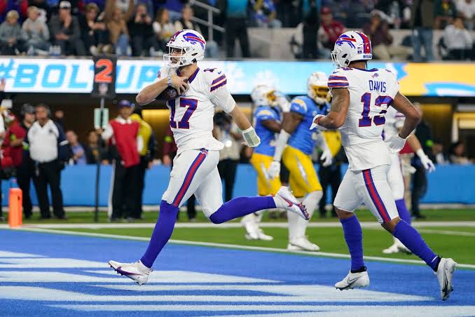 Josh Allen accounts for 3 touchdowns as Bills escape with 24-22 victory  over Chargers | WXXI News