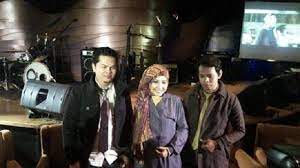 Chord Kunci Gitar Dan Lirik Lagu Lara Hati La Luna Ku Coba Tersenyum Saat Kau Pergi Tribunsolo Com