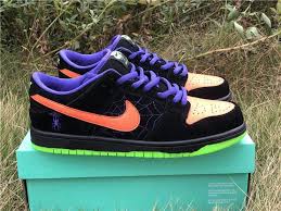 Nike Sb Dunk Low Night Of Mischief Black Total Orange Nike Nike Sb Dunks Nike Sb