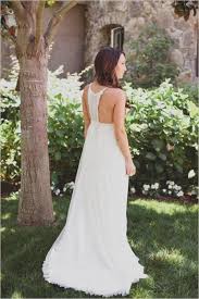 I've prepared a whole bunch of backyard wedding reception ideas that can inspire you to create 47 effortlessly chic backyard wedding dresses. 49 Stylish And Pretty Backyard Wedding Dresses Weddingomania