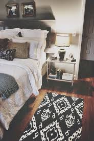 This bedroom idea consists of several different decor elements that brings together the full black and white concept. Youngmenheaven Black Bedroom Designs Tumblr