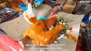 Kambing bakar (arang), nasi kerabu, ayam percik, nasi dagang, gulai ikan tongkol, solok lada dan mcm2 lagi ada. Malaysian Street Food Nasi Kerabu Tumis Kambing Bakar In Kl Mymakantv