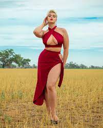 On this youtube page you will find a range of videos, including but not limited to behind the scenes at photoshoots, vlogs, how to. Stefania Ferrario Fanpage Stefaniaac2 Twitter