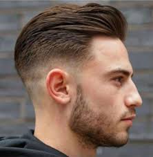 Pengen tahu model rambut pendek pria 2019 yang lagi ngetren? Tampil Manly Dengan 10 Model Rambut Taper Fade Untuk Pria