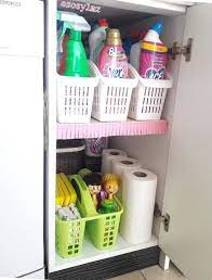 organized cleaning supplies organizacao da casa de banho organizacao da casa organizacao da cozinha
