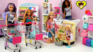 ¡sin duda la muñeca más famosa del mundo! La Familia Barbie Compra Utiles Escolares Miniatura Los Juguetes De Titi Youtube