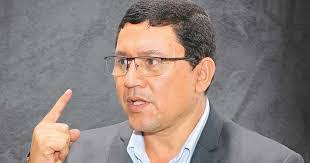 Wilfredo Salgado's Instagram, Twitter & Facebook