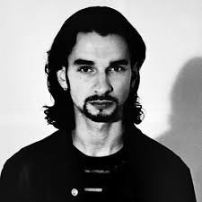 happy toni day, and good morning to toni halliday and all 10 curve fans  here, the rest of yall good morning i guess