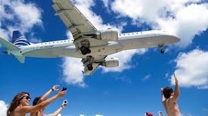 Sur les dunes du sahara. 12 Facons D Etre Paye Pour Voyager A Travers Le Monde