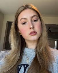 I may not have gone to Florida for spring break but I did go to Barnes and  noble which dare I say is better I'm my opinion. I had a hot date