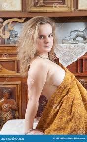 Retro donne nude immagine stock. Immagine di bello, ragazza - 17033859