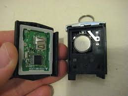 First, we need to separate the key portion from the remote portion. Mazda Mazda3 Key Fob Battery Replacement Guide 016