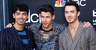Jonas Brothers Hier Singen Sie Auf Spanisch