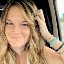 Mermanda (@hellomermanda)