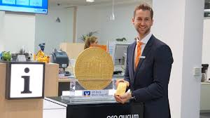 The bank offers checking accounts, credit and debit cards, loans, insurance, payment protection, phone banking, real estate, bill pay, retirement, securities, financial investment. Die Vr Bank Rhein Sieg Eg Setzt Auf Edelmetalle In Der Vermogensberatung Pro Aurum Consulting