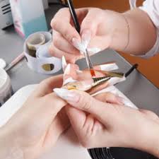 Afin d'obtenir des ongles de la longueur et de la forme souhaitée. Formation Aux Faux Ongles Pose Depose Gel Resine Et Capsule