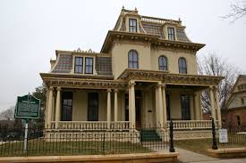 Hubbard House Built By R D And Mary Esther Hubbard In 1871 Blue Earth Historical Society Mankato Mn Minnesota Home House Styles Mankato