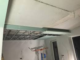Nun müssen die rigips platten noch anständig verspachtelt werden um später eine ebene decke zu erhalten. Decke Schwebend Abhangen Bauforum Auf Energiesparhaus At