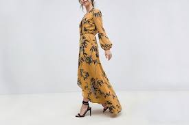 Today we are talking about what to wear to a wedding in the fall. 16 Fall Wedding Guest Dresses Ideas What To Wear For 2018