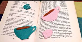 tutorial cara membuat origami pembatas buku lucu simple hai. Buatmu Yang Suka Baca Novel Atau Buku 12 Kreasi Pembatas Buku Ini Bisa Jadi Teman Barumu
