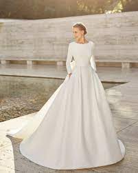 Cosa prevedono le tendenze sugli abiti da sposa 2021? Abito Da Sposa 2021 Le Tendenze Per L Estate Weddings