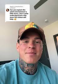 Jonathan Smiley's Instagram, Twitter & Facebook