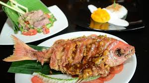 Gunakan kulit pangsit siap pakai agar prosesnya lebih mudah. Pla Rad Prik Ikan Kakap Goreng Dengan Sensasi Pedas Dan Asam Tribun Kaltim